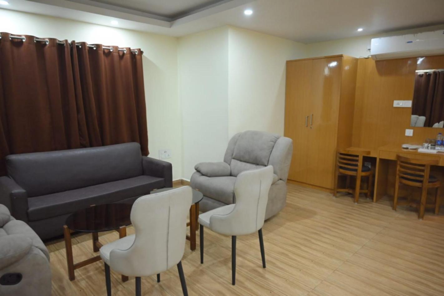 Hotel Jyoti International Asansol Экстерьер фото