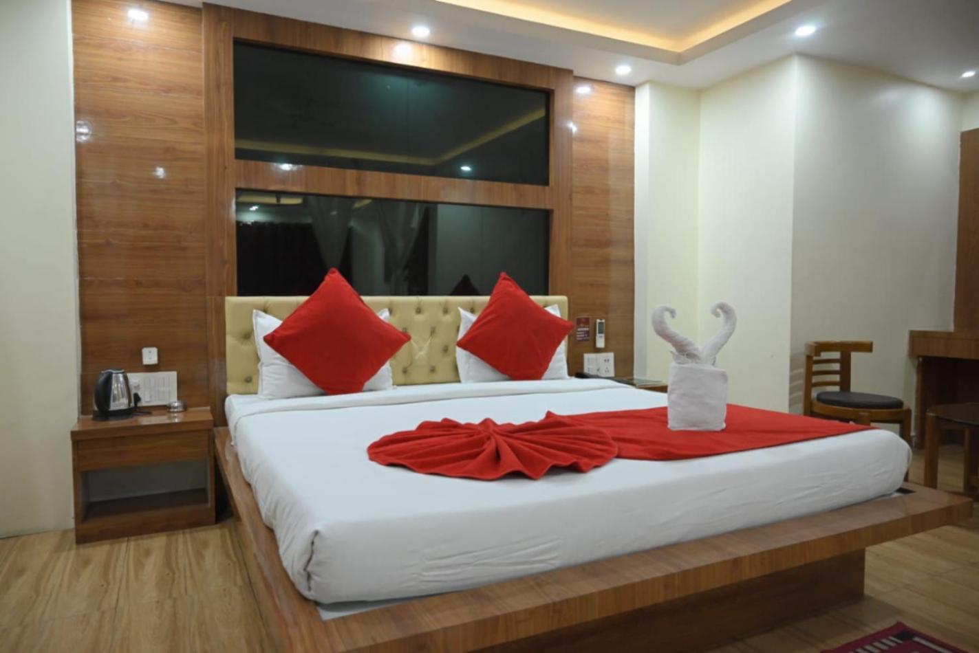 Hotel Jyoti International Asansol Экстерьер фото